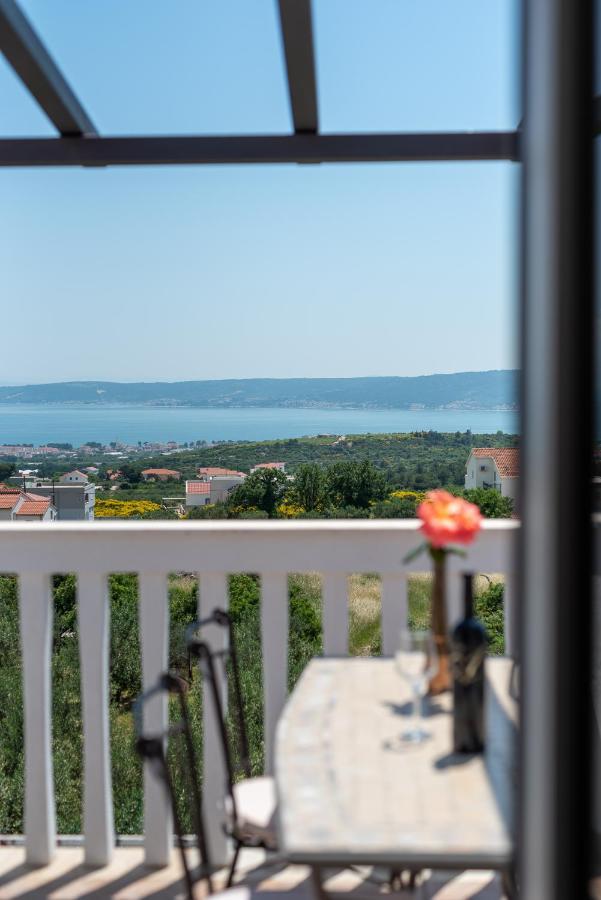 Apartments Dobrila Kastel Novi Екстер'єр фото