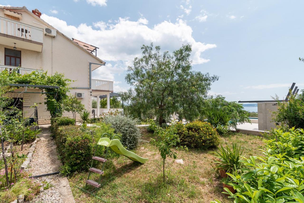 Apartments Dobrila Kastel Novi Екстер'єр фото