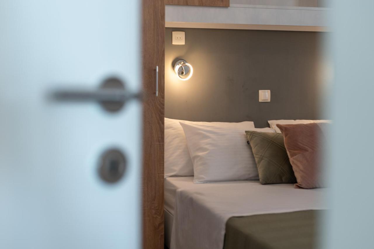 Apartments Dobrila Kastel Novi Екстер'єр фото